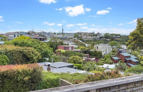 Remuera Casa | Sunny, Quiet and Central House in Remuera