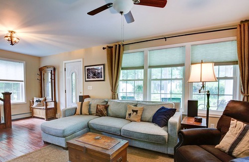 West Saugerties Casa | Sunny, Renovated 1940's Farmhouse - The Perfect Catskills Holiday House!