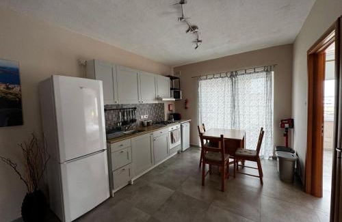 Għadira Apartamento | Sunny Retreat - 2 mins from the Sea