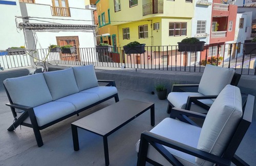 Tazacorte Casa | Sunny Retreat in the Heart of Old Town 🌴Just 10 Minutes from the Beach! 🏖️