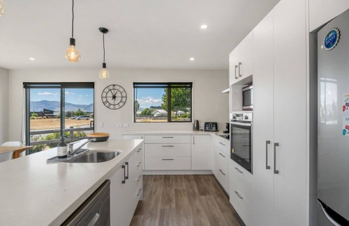 Albert Town Casa | Sunny Riverside Park