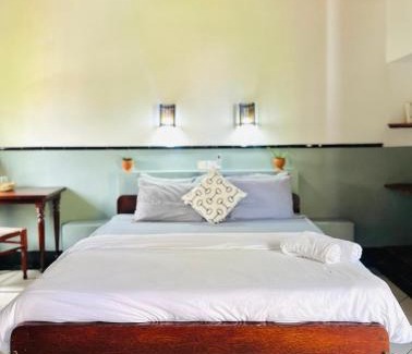 Akurala Hotel | Sunny's Garden Hotel