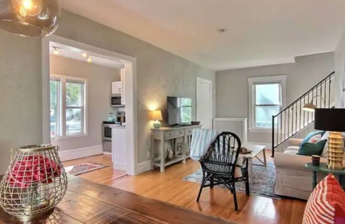 Merriam Park West Casa | Sunny Saint Thomas Side-by-Side!