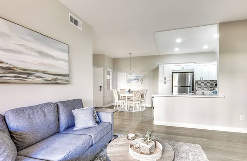 San Diego Condominio | Sunny San Diego Condo w/ Pool Access Near Wineries