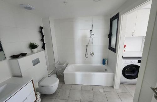 Bat Yam Apartamento | Sunny Sea View 4B apt 29 floor