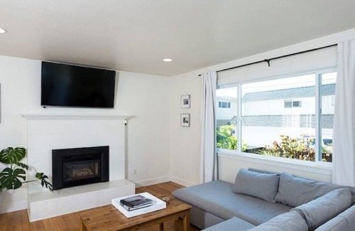 Seabright Casa | Sunny Seabright Beach House