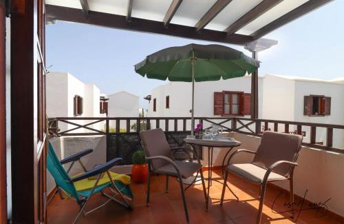 Playa Honda Apartamento | Sunny Seaside Escape Cozy 1-Bed Holiday Let in Playa Honda near to the sea