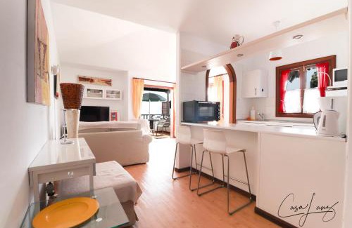 Playa Honda Apartamento | Sunny Seaside Escape Cozy 1-Bed Holiday Let in Playa Honda near to the sea
