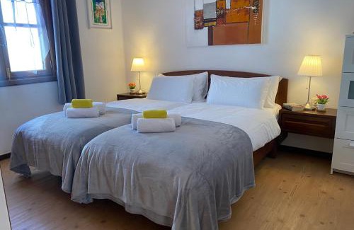 Playa Honda Apartamento | Sunny Seaside Escape Cozy 1-Bed Holiday Let in Playa Honda near to the sea