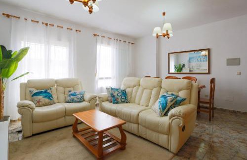 Los Nietos Apartamento | Sunny Seaside Getaway in Mar Menor