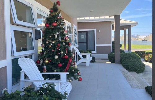Lucea Casa | Sunny-shore Hideaway