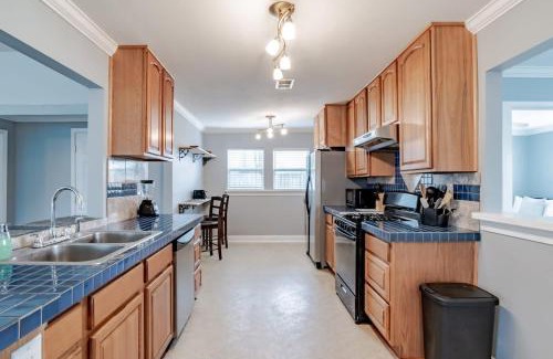 Venetia Casa | Sunny Side at Dog River-Dock, Lake, Fenced Yard