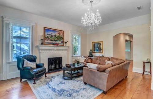 Downtown Historic District Casa | Sunny Side Cottage