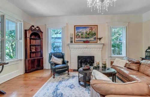 Downtown Historic District Casa | Sunny Side Cottage