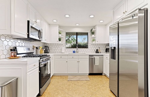 Bermuda Dunes Casa | Sunny SoCal Escape: Pool, Spa & Air Hockey Fun