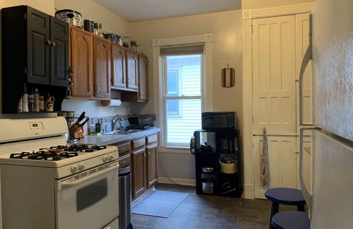 Stockade Historic District Apartamento | Sunny Spacious 2nd Fl home near Union College, Proctors, Ellis