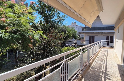 Kallikratia Apartamento | Sunny, Spacious & Central – Family-Friendly Holiday Spot