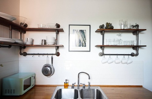 Hudson Apartamento | Sunny, Spacious & Central: Top Hat