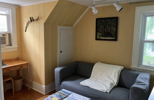 Etna Apartamento | Sunny, spacious, private loft in tranquil setting