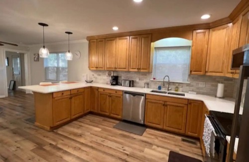 Indian Trail Casa | Sunny Spacious Ranch to Relax and Unwind Family Friendly