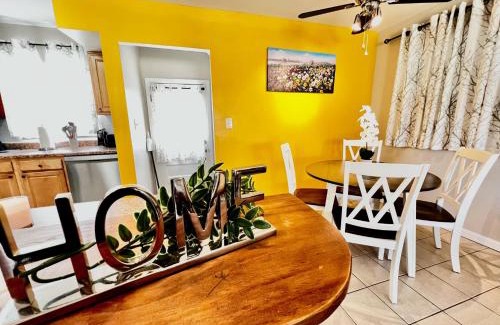 Covedale Casa | Sunny Stay Bright and Cozy Suite 1