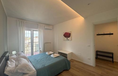 Gianicolense Apartamento | Sunny Stay with a Roman Soul