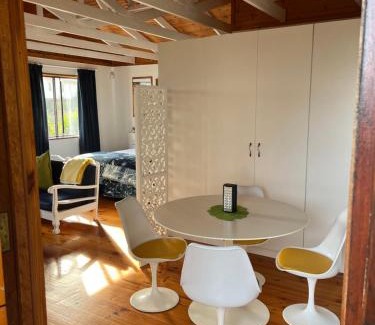 Brenton-on-Sea Apartamento | Sunny studio in the sky