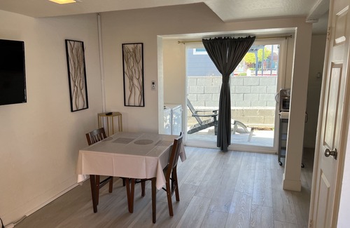 Townsite Apartamento | Sunny Studio near Water Street - Unit B