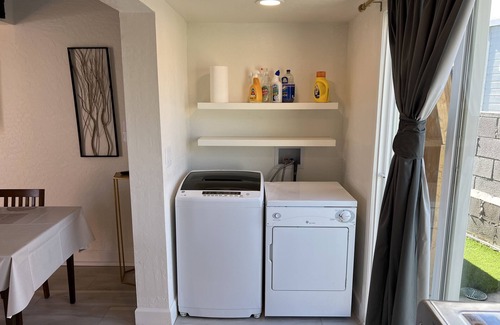 Townsite Apartamento | Sunny Studio near Water Street - Unit B