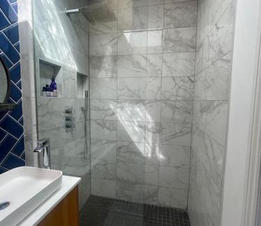 Brislington Apartamento | Sunny Studio with Parking and Private Entrance