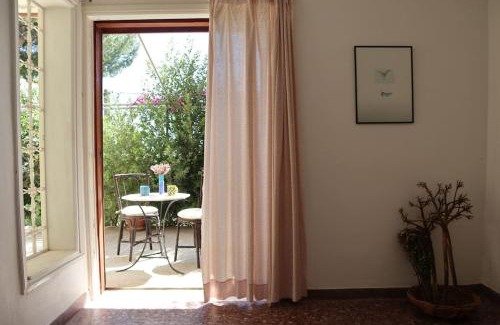 Kropia Casa | Sunny summer house with sea view