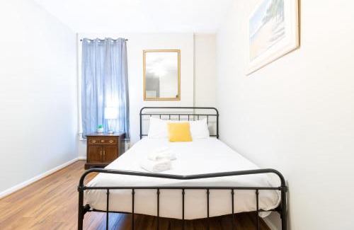 Columbus Casa | Sunny Sweetheart-Front Apartment near Riverwalk