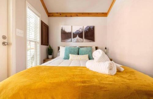 Woodland Park Apartamento | Sunny Tiny Haven BBQ Fresh Vibes & Peak Views
