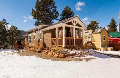 Woodland Park Apartamento | Sunny Tiny Haven BBQ Fresh Vibes & Peak Views