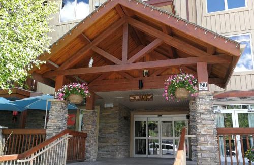 Canmore Apartamento | Sunny Tranquil Woods Turret in Falcon Crest Lodge