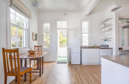 Kalk Bay Apartamento | Sunny Windsor Apt in the heart of Kalk Bay