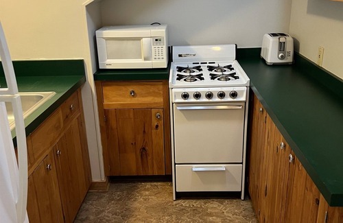 Cooperstown Apartamento | Sunnyside Apartment #3, 1 of 3, Great location - 1/2 mile to Dreams Park, pool