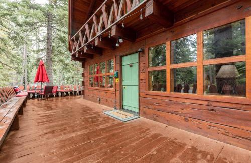 Pineland Casa | Sunnyside by AvantStay Charming Lake Tahoe Chalet on Tahoes West Shore