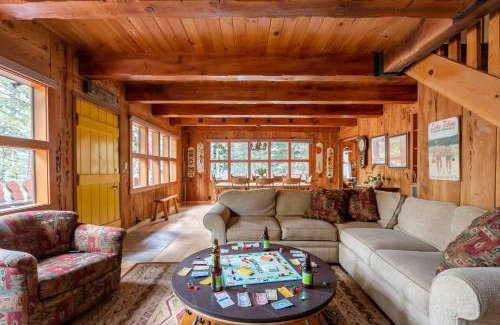 Pineland Casa | Sunnyside by AvantStay Charming Lake Tahoe Chalet on Tahoes West Shore