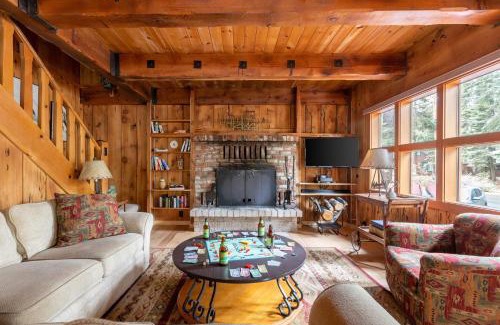 Pineland Casa | Sunnyside by AvantStay Charming Lake Tahoe Chalet on Tahoes West Shore