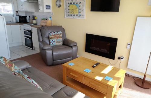 Great Yarmouth Chalet De Esquí | 'Sunnyside' Chalet, walk to the beach & close to Norfolk broads - pet friendly!
