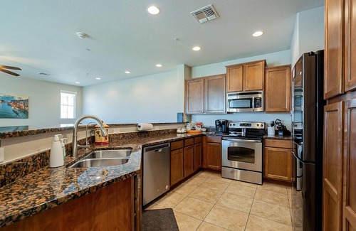 Power Ranch Condominio | Sunnyside Condo - 5 pools | outdoor sports | BBQ