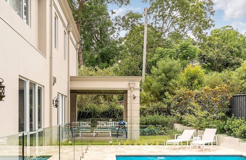 North Turramurra Casa | 'Sunnyside' - Grand Turramurra Mansion with pool, cinema, butlers kitchen, the perfect entertainer!