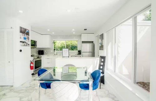 Central Corals Casa | Sunnyside Oasis w/Heated Pool ~ 7 min. From Beach