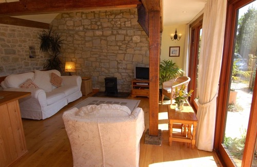 Taunton Cabaña | SUNNYSIDE, pet friendly, country holiday cottage in Taunton
