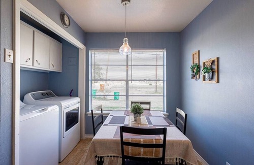 Sherman Casa | Sunnyside Sherman Duplex