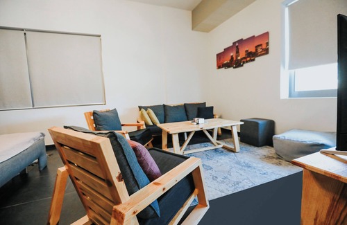 Qartaboun Apartamento | SunnySide - studio in Byblos with stunning sunrise view and 24/7 electricity