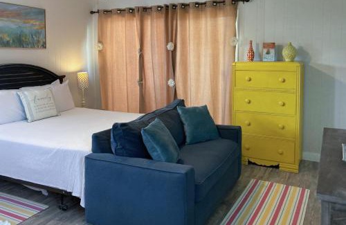 Kiska Beach Hotel | Sunnyside Studio