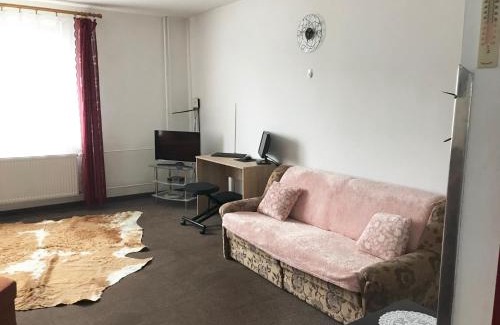 Stara Lesna Casa | Sunnystreet Guesthouse