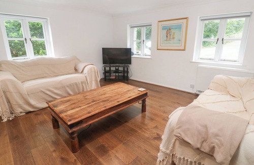 Rosudgeon Cabaña | SUNNYVALE COTTAGE, pet friendly, with open fire in Rosudgeon